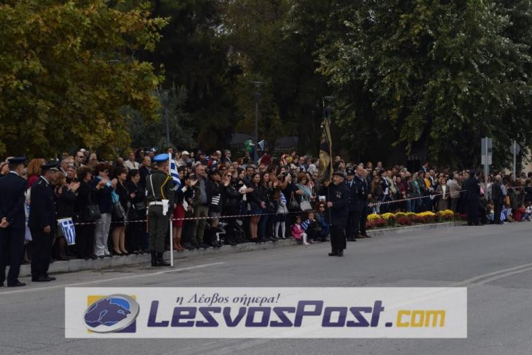 Μυτιλήνη: «Ο τελευταίος πολεμιστής» – O 96χρονος Αντώνης Αλεξανδρής στην παρέλαση (εικόνες, βίντεο)